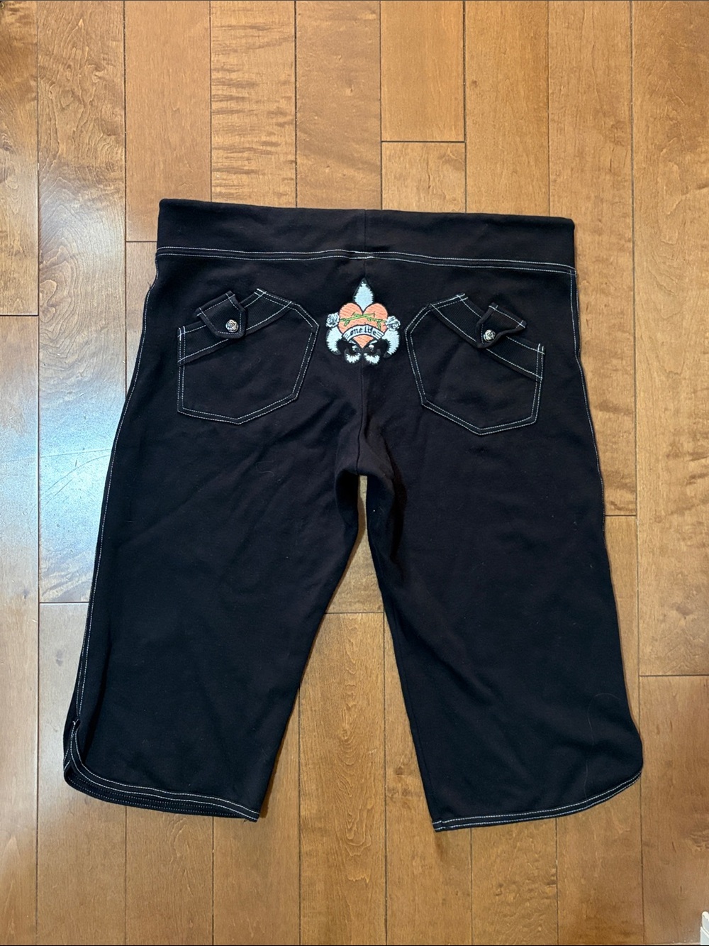Vintage made in USA women’s capri joggers with Embroidered Fleur-de-Li